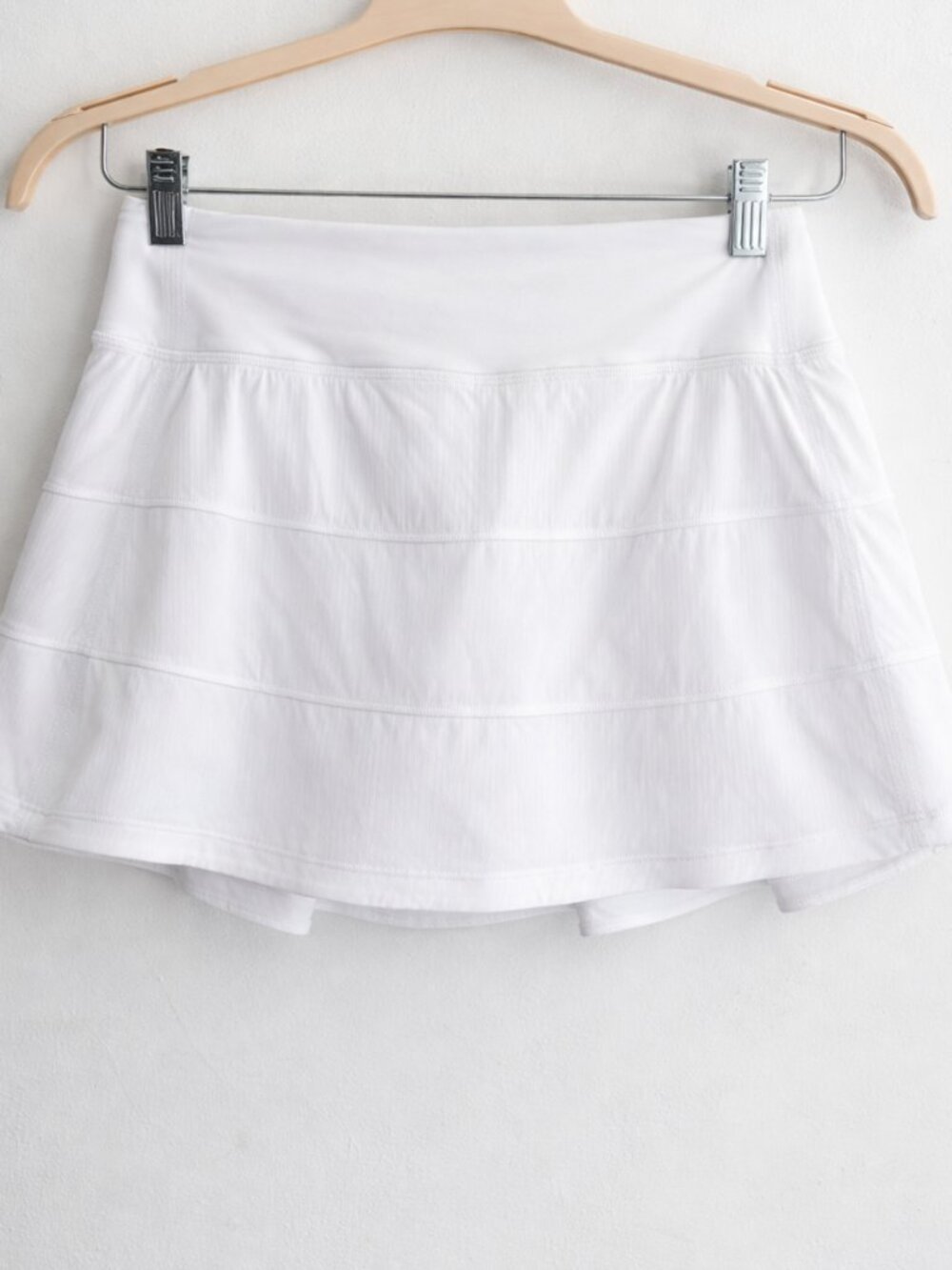 Lululemon White Tennis Skirt Athletic Skort Tiered Back Zip Pocket - Picture 2 of 4